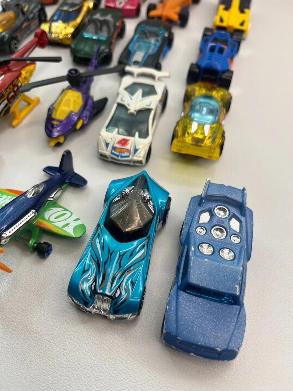 Hot wheels assorted cars